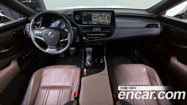 2023 Lexus Es300h 7th Gen Executive Sold VIN JTHBA1C19P2017800 – front exterior