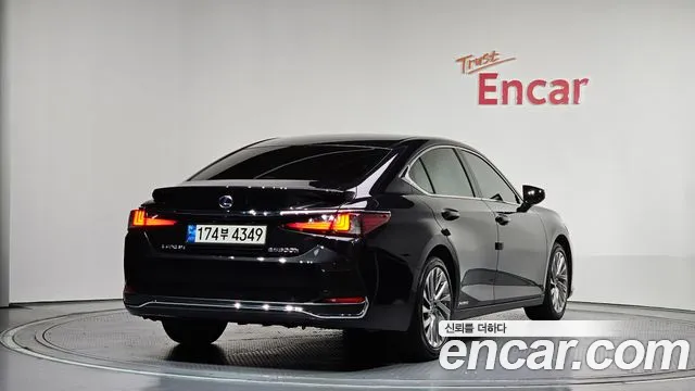2021 Lexus ES300h 7th Gen Luxury Plus VIN JTHBA1C1XM2005618