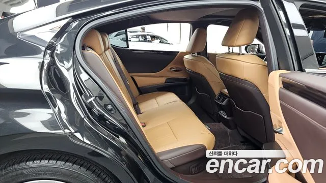2021 Lexus ES300h 7th Gen Luxury Plus Sold VIN JTHBA1C1XM2005618 – photo 33