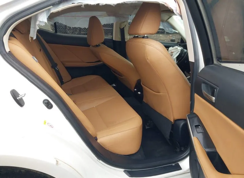 2018 LEXUS IS Used VIN JTHBA1D2XJ5082801 – photo 17
