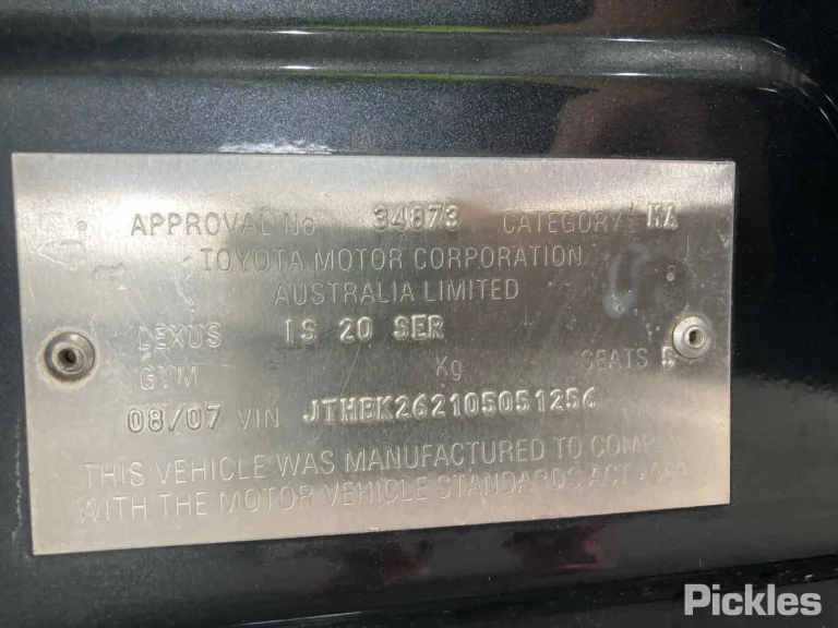 2007 Lexus IS250 Damaged VIN JTHBK262105051256 – dashboard