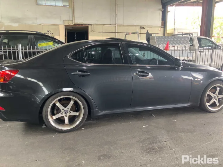 2007 Lexus IS250 Damaged VIN JTHBK262105051256 – photo 18