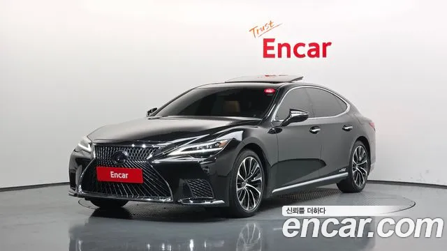 2022 Lexus LS500h 5th Gen 3.5 Luxury AWD Sold VIN JTHGYLGF8N5002218 – interior seats