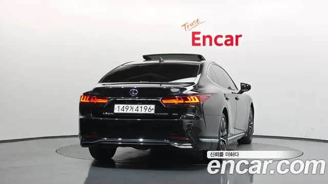 2022 Lexus LS500h 5th Gen 3.5 Luxury AWD Sold VIN JTHGYLGF8N5002218 – photo 16