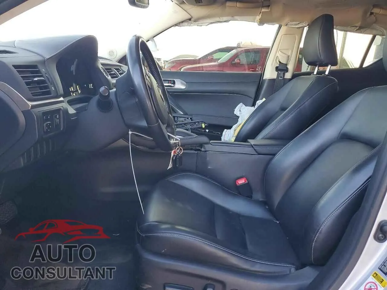 2014 LEXUS CT 200 Damaged VIN JTHKD5BH3E2193123 – exterior detail