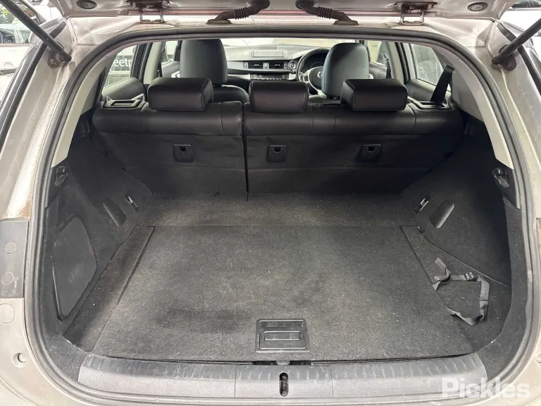 2013 Lexus CT Damaged VIN JTHKD5BH602168046 – exterior detail