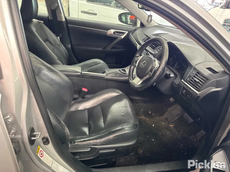2013 Lexus CT Damaged VIN JTHKD5BH602168046 – photo 29