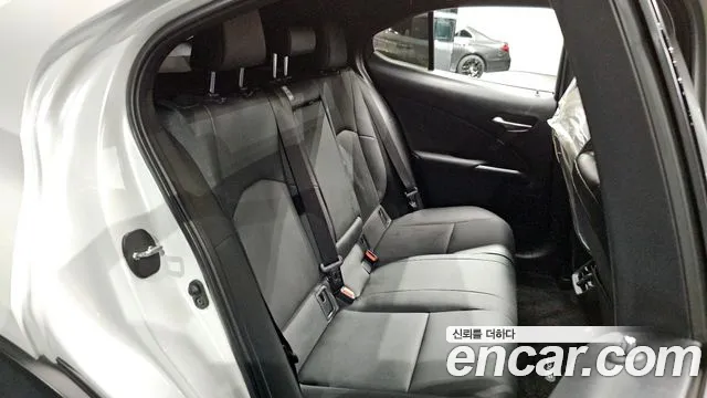 2024 Lexus UX250h 2.0 2WD Sold VIN JTHP6JBH8R2187204 – exterior detail