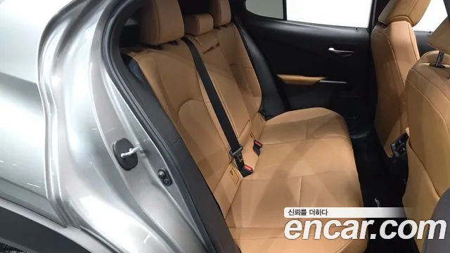 2024 Lexus UX250h 2.0 2WD Sold VIN JTHP6JBH9R2193643 – dashboard