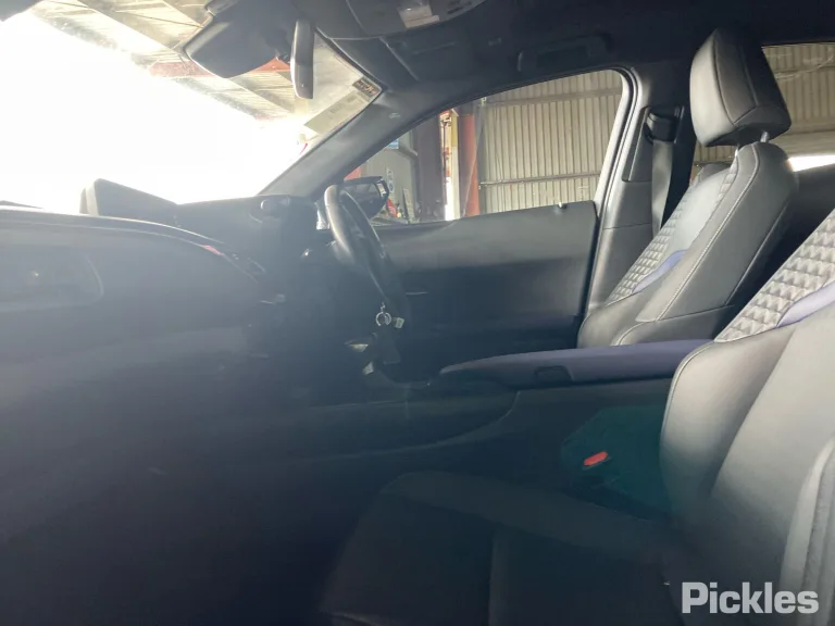 2021 Lexus UX Damaged VIN JTHY35BH302040019 – photo 13