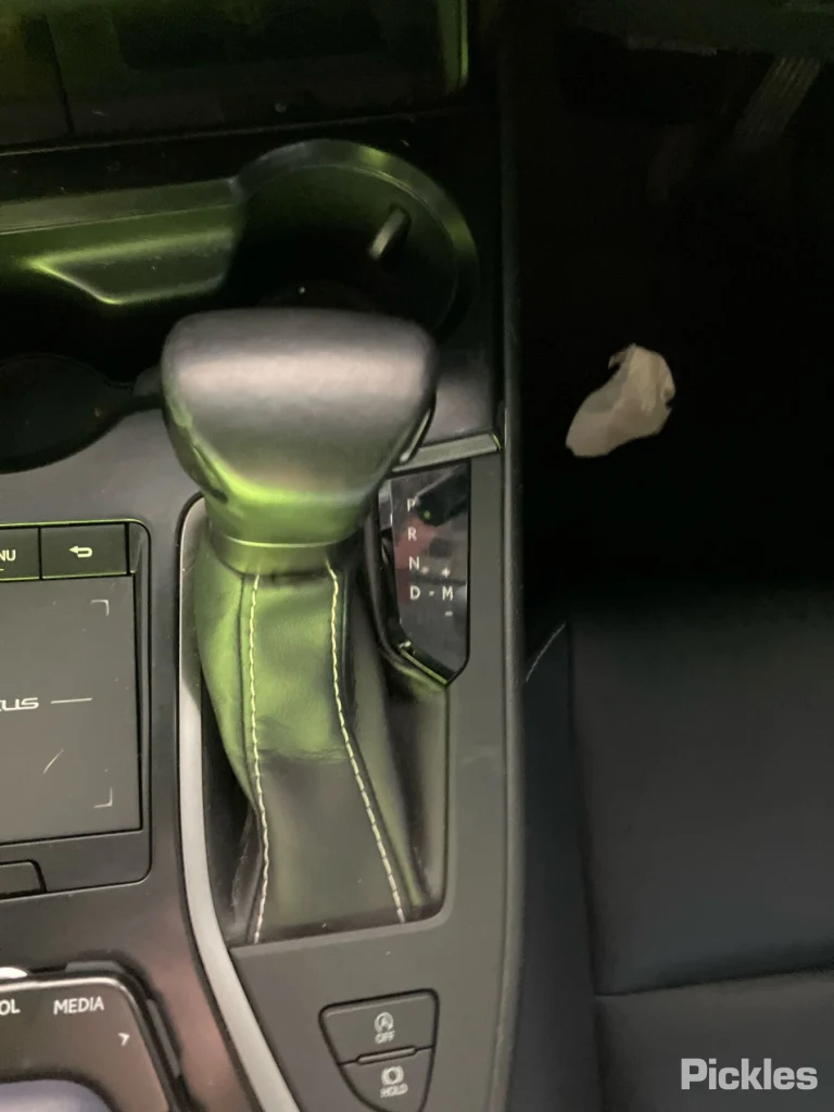 2021 Lexus UX Damaged VIN JTHY35BH302040019 – photo 21