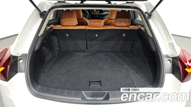 2019 Lexus UX250h 2.0 2WD Sold VIN JTHY6JBH5K2001497 – exterior detail