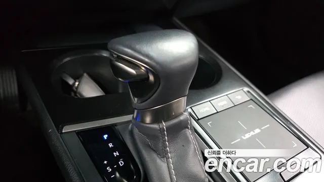 2019 Lexus Ux250h 2.0 2wd Sold VIN JTHY6JBH5K2003055 – front exterior