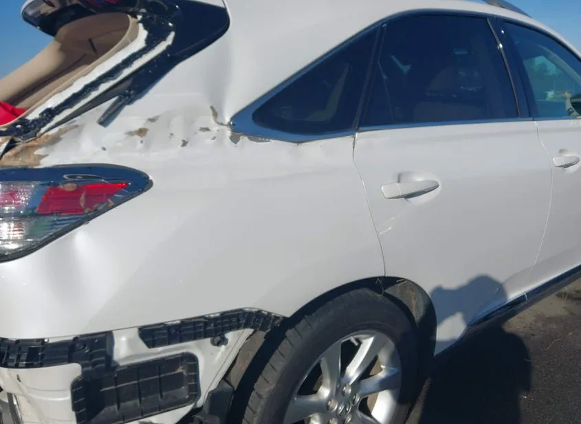 2010 LEXUS RX Used VIN JTJZK1BA3A2405270 – trunk area