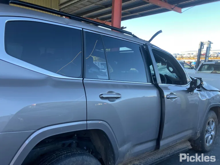 2024 Toyota Landcruiser Damaged VIN JTMAA7BJ404081951 – photo 18