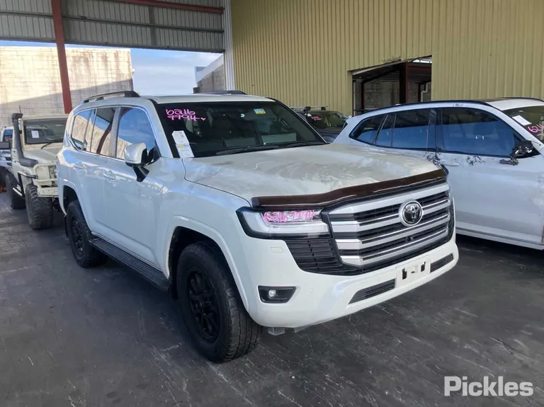 2022 Toyota Landcruiser Used VIN JTMAA7BJ504036582 – photo 23