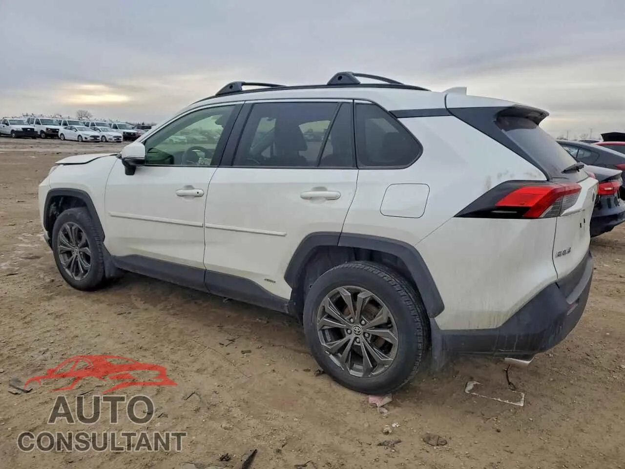 2022 TOYOTA RAV4 Damaged VIN JTMB6RFVXND533813 – rear exterior