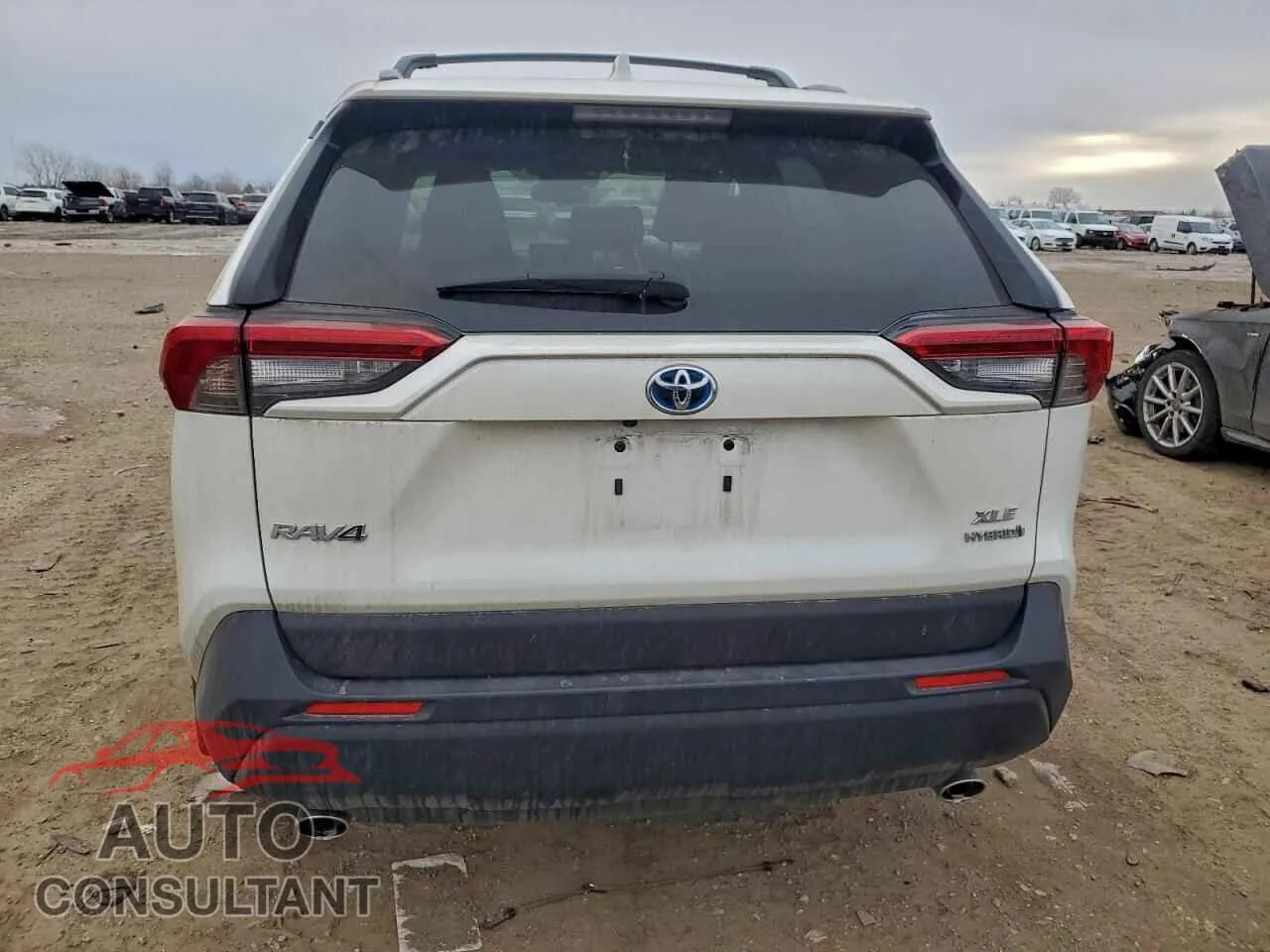 2022 TOYOTA RAV4 Damaged VIN JTMB6RFVXND533813 – engine bay