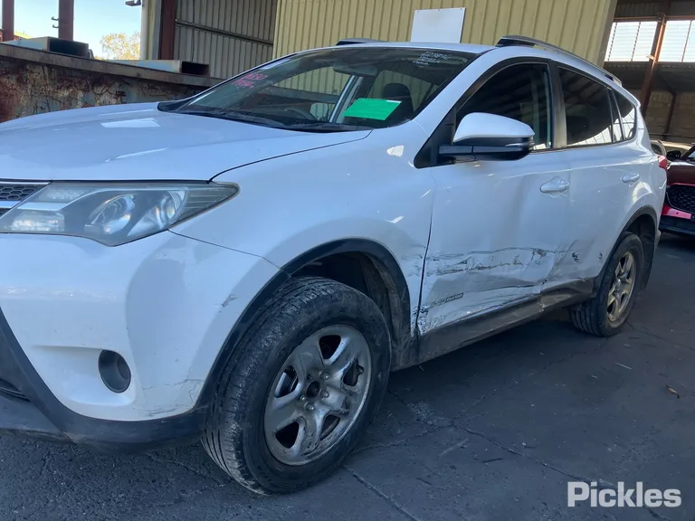 2013 Toyota RAV4 Used VIN JTMBAREV00D035841 – photo 13 2013 Toyota RAV4 Used VIN JTMBAREV00D035841 – photo 13