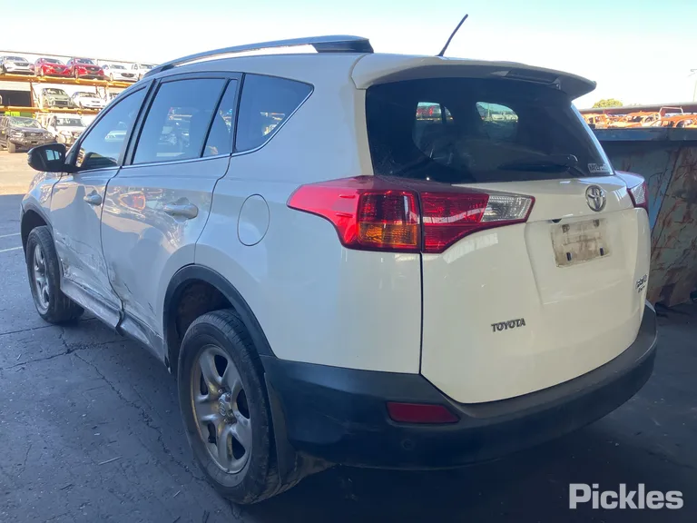 2013 Toyota RAV4 Used VIN JTMBAREV00D035841 – photo 20 2013 Toyota RAV4 Used VIN JTMBAREV00D035841 – photo 20