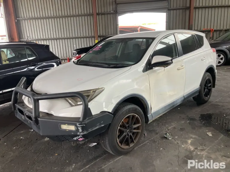 2016 Toyota RAV4 Damaged VIN JTMBBREV90D081617 – interior seats