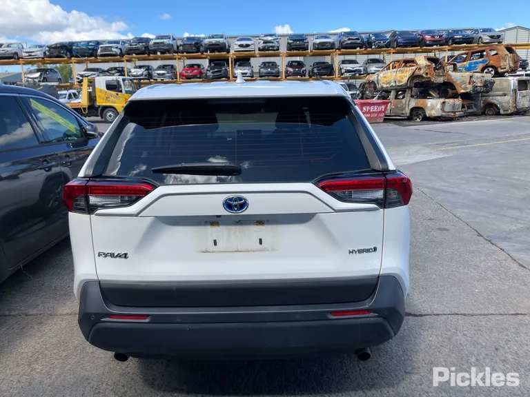 2022 Toyota RAV4 Used VIN JTMBW3FV30D165285 – photo 27