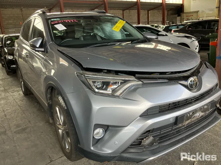 2017 Toyota RAV4 Used VIN JTMDBREV20D087753 – photo 15