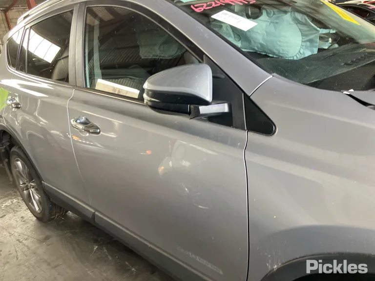 2017 Toyota RAV4 Used VIN JTMDBREV20D087753 – photo 27