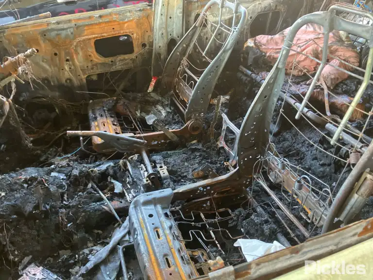 2014 Toyota Landcruiser Damaged VIN JTMGV03J404084949 – engine bay