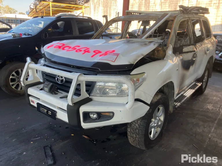 2014 Toyota Landcruiser Damaged VIN JTMGV03J404084949 – photo 21
