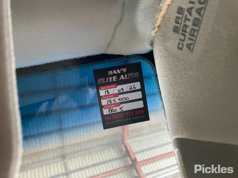 2018 Toyota Landcruiser Used VIN JTMHV05J004248117 – dashboard
