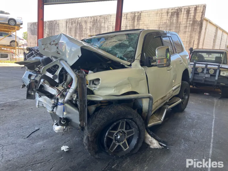 2014 Toyota Landcruiser Damaged VIN JTMHV05J404153494 – photo 19
