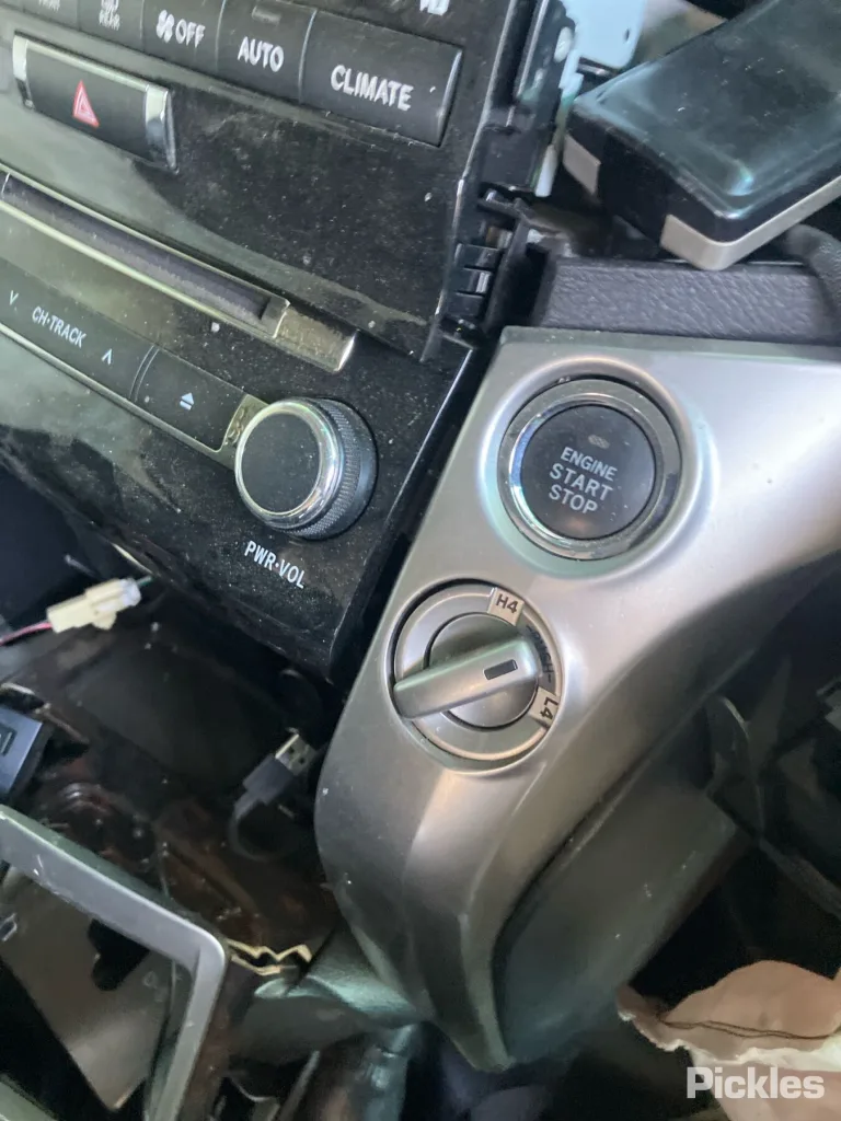 2014 Toyota Landcruiser Damaged VIN JTMHV05J404153494 – photo 27