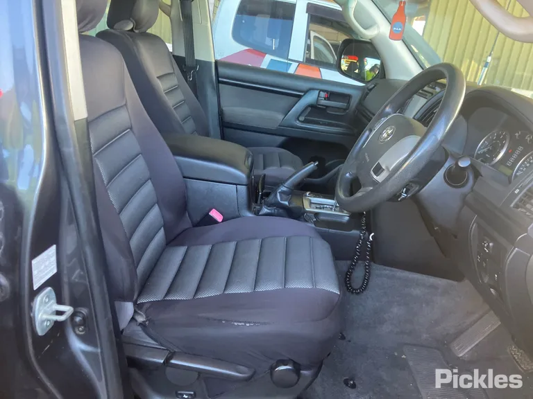 2012 Toyota Landcruiser Used VIN JTMHV09J904097854 – photo 29