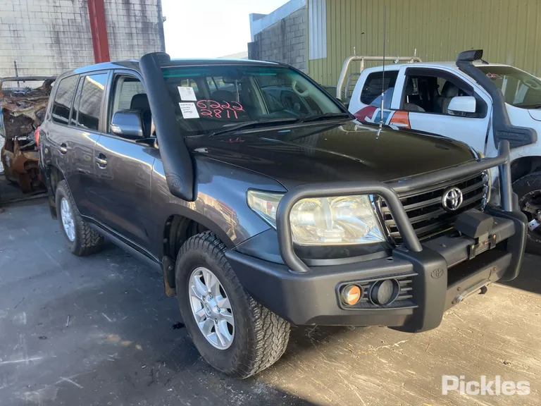 2012 Toyota Landcruiser Used VIN JTMHV09J904097854 – photo 31