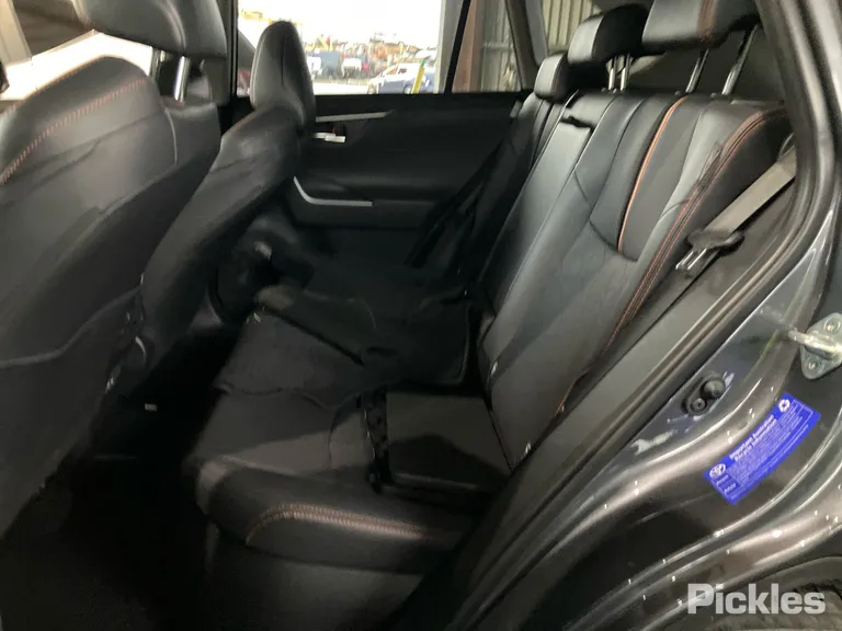 2024 Toyota RAV4 Used VIN JTMJW3FV10D258592 – photo 11