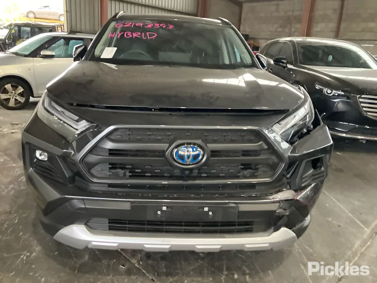 2024 Toyota RAV4 Used VIN JTMJW3FV10D258592 – photo 18