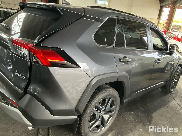 2024 Toyota RAV4 Used VIN JTMJW3FV10D258592 – photo 23