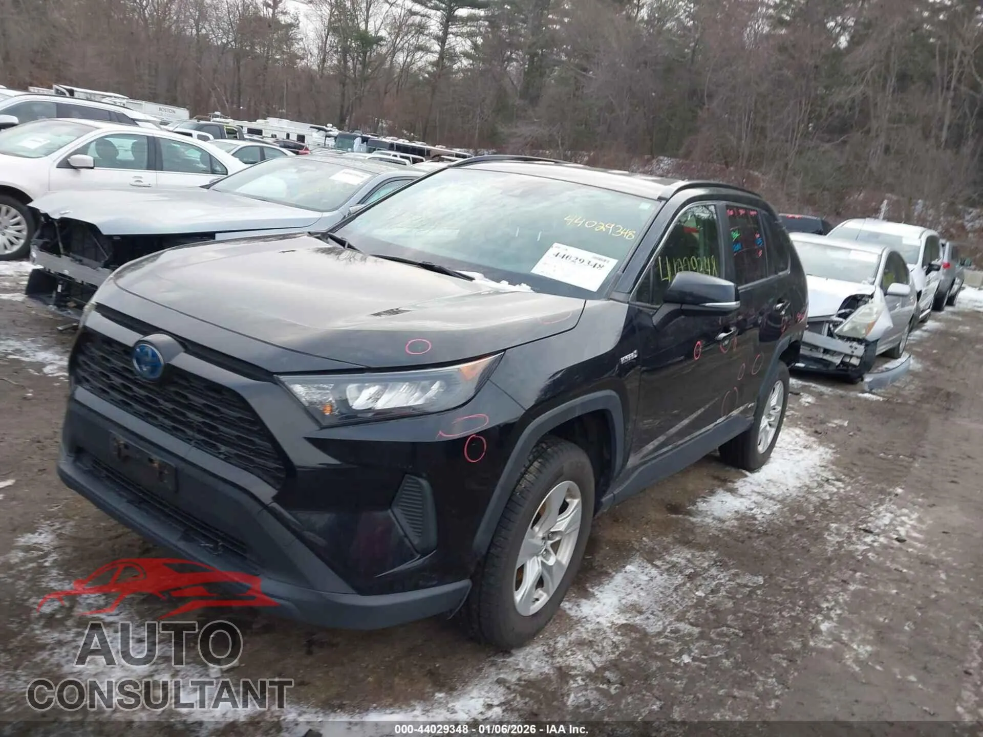 2019 TOYOTA RAV4 HYBRID Damaged VIN JTMMWRFV0KD013334 – rear exterior