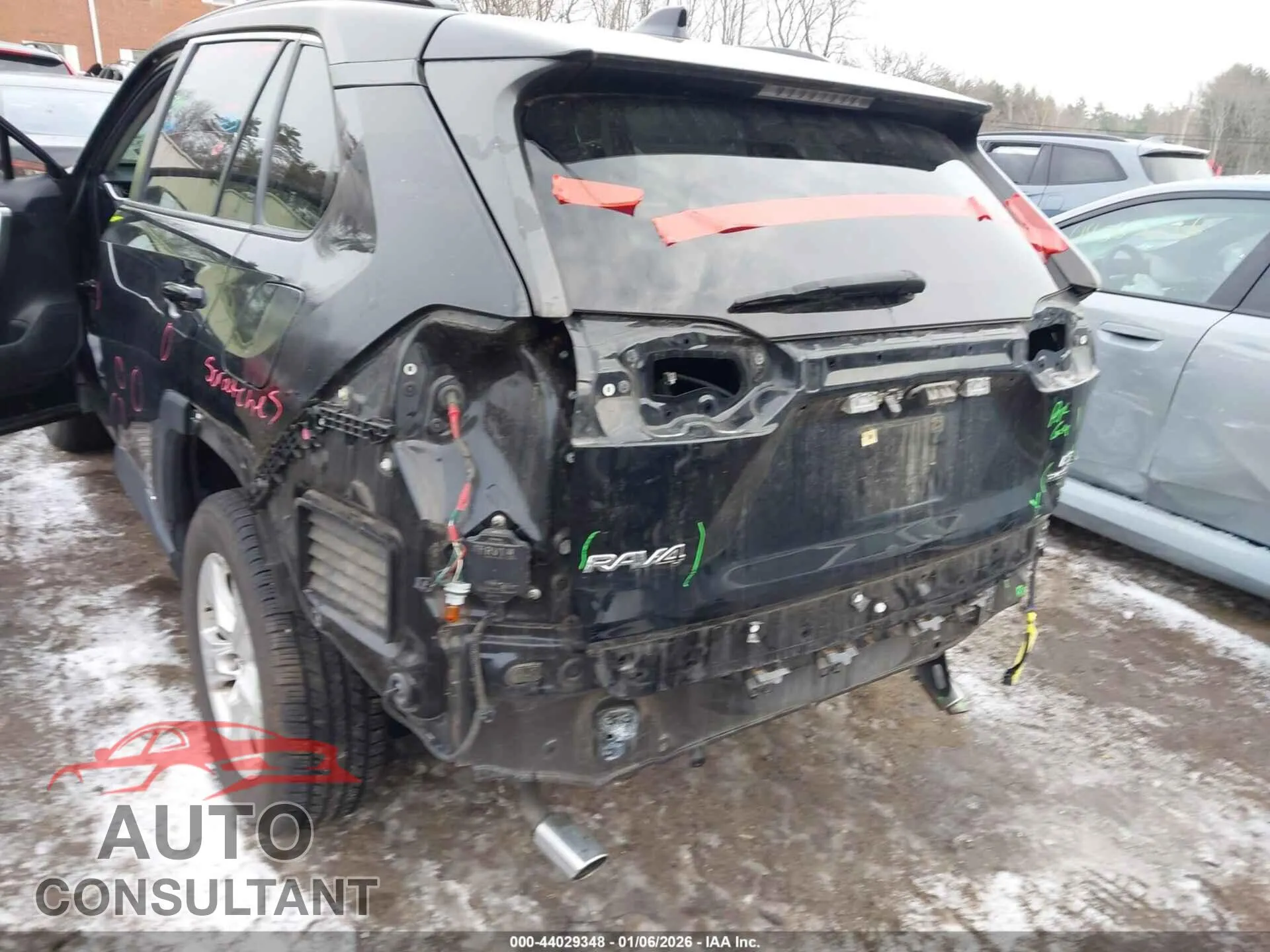 2019 TOYOTA RAV4 HYBRID Damaged VIN JTMMWRFV0KD013334 – engine bay