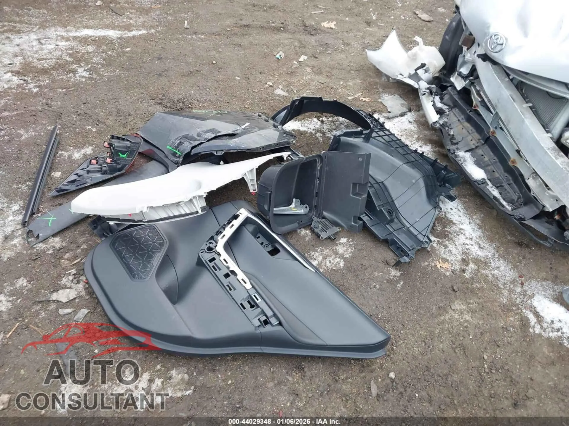 2019 TOYOTA RAV4 HYBRID Damaged VIN JTMMWRFV0KD013334 – photo 12