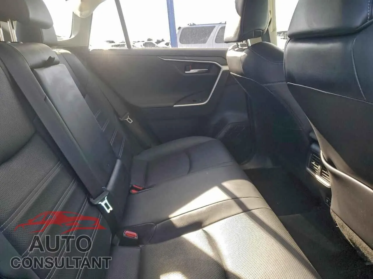 2020 TOYOTA RAV4 Damaged VIN JTMN1RFV6LD524633 – photo 11 2020 TOYOTA RAV4 Damaged VIN JTMN1RFV6LD524633 – photo 11