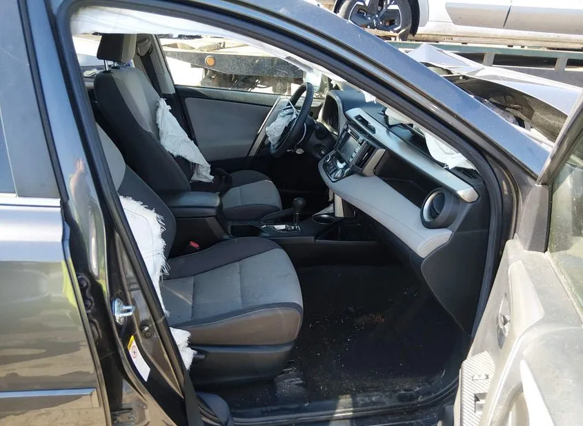 2015 TOYOTA RAV4 Used VIN JTMRFREV0FJ043674 – photo 15