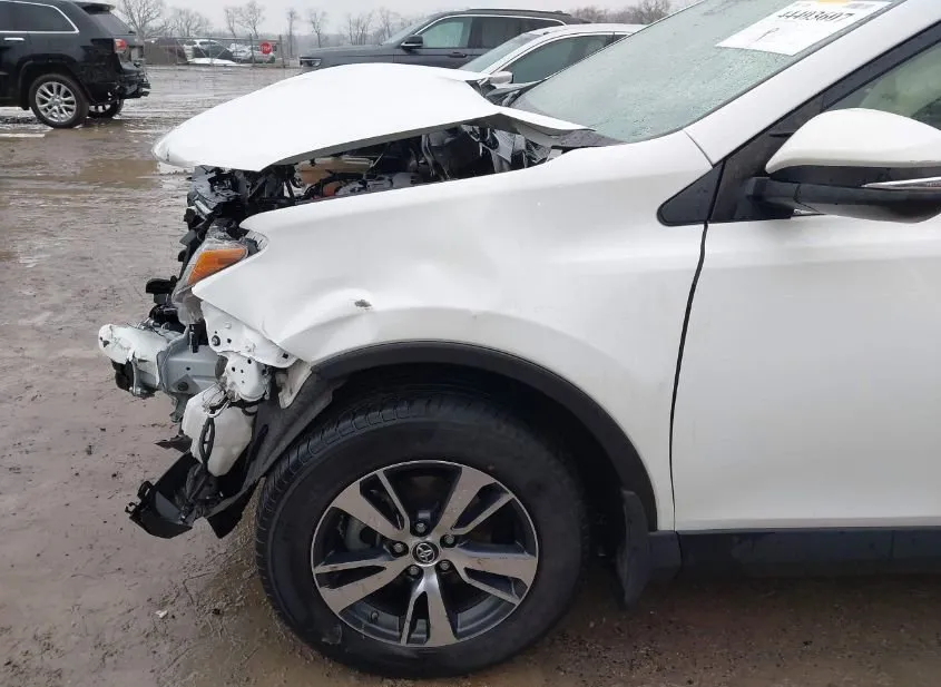 2018 TOYOTA RAV4 Used VIN JTMRFREV6JJ737987 – undercarriage