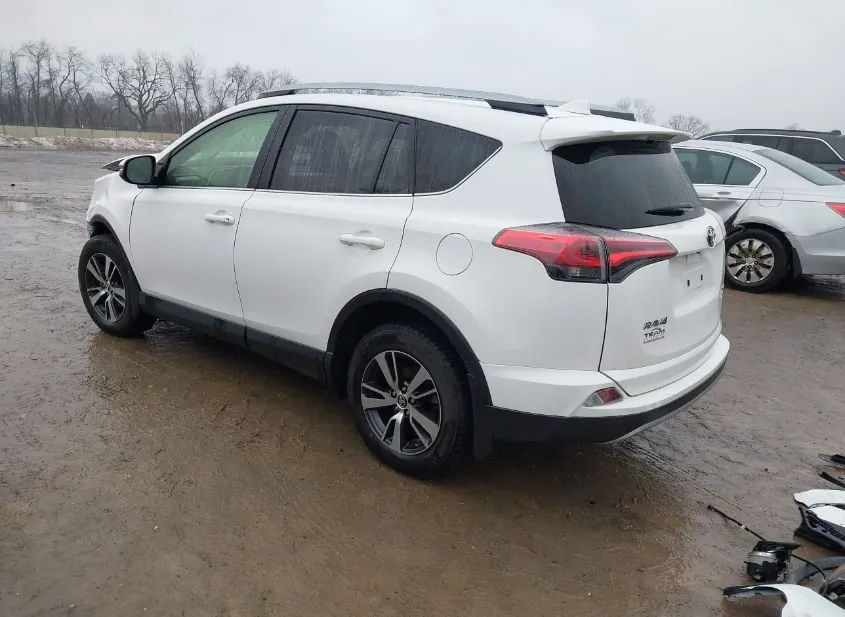 2018 TOYOTA RAV4 Used VIN JTMRFREV6JJ737987 – trunk area