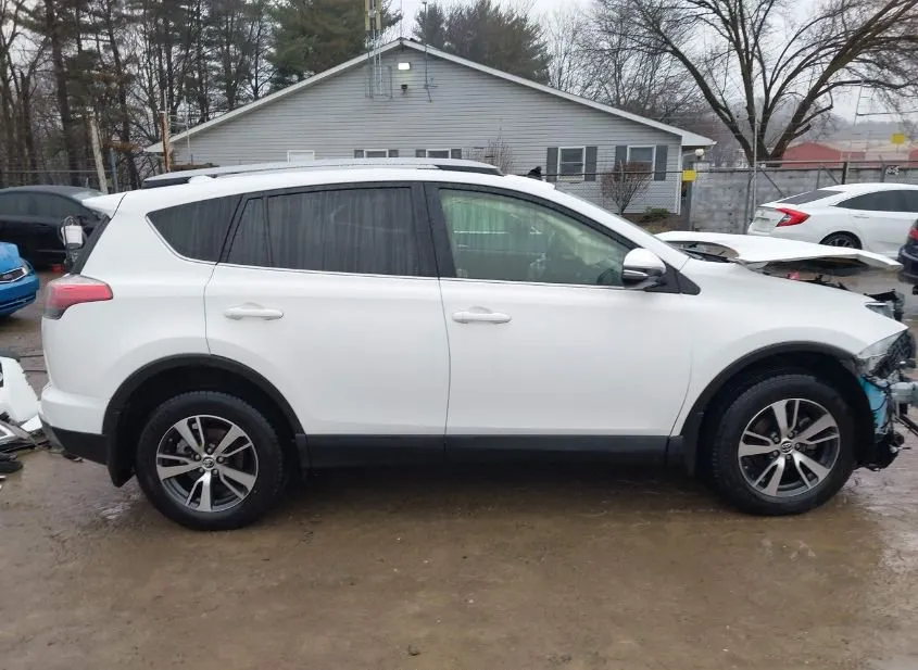 2018 TOYOTA RAV4 Used VIN JTMRFREV6JJ737987 – photo 13
