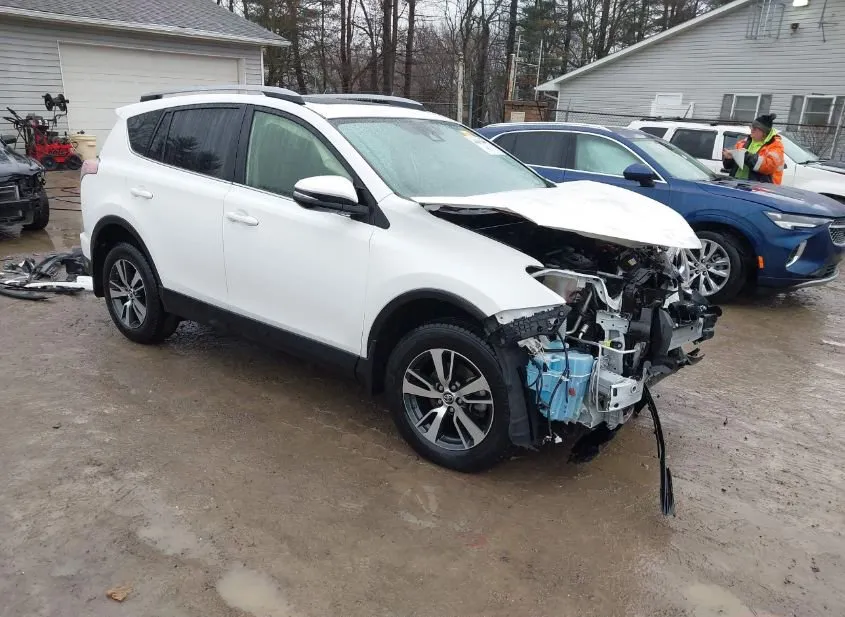 2018 TOYOTA RAV4 Used VIN JTMRFREV6JJ737987 – photo 19