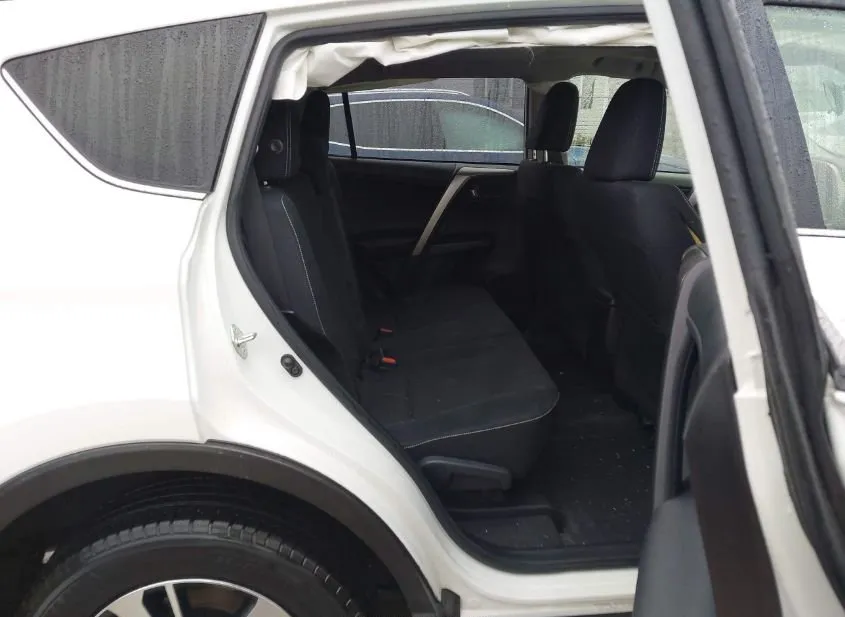 2018 TOYOTA RAV4 Used VIN JTMRFREV6JJ737987 – photo 20
