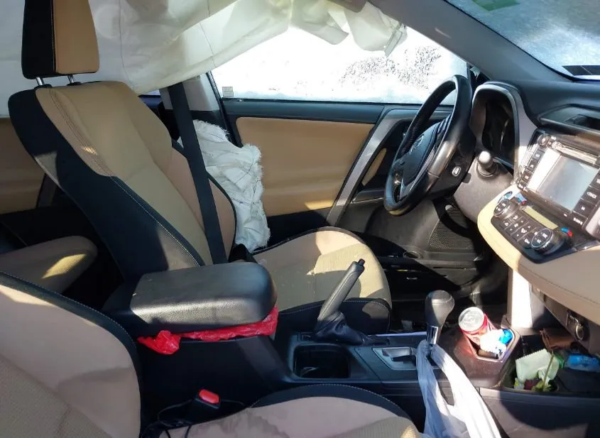 2018 TOYOTA RAV4 Used VIN JTMRJREV3JD247486 – photo 17