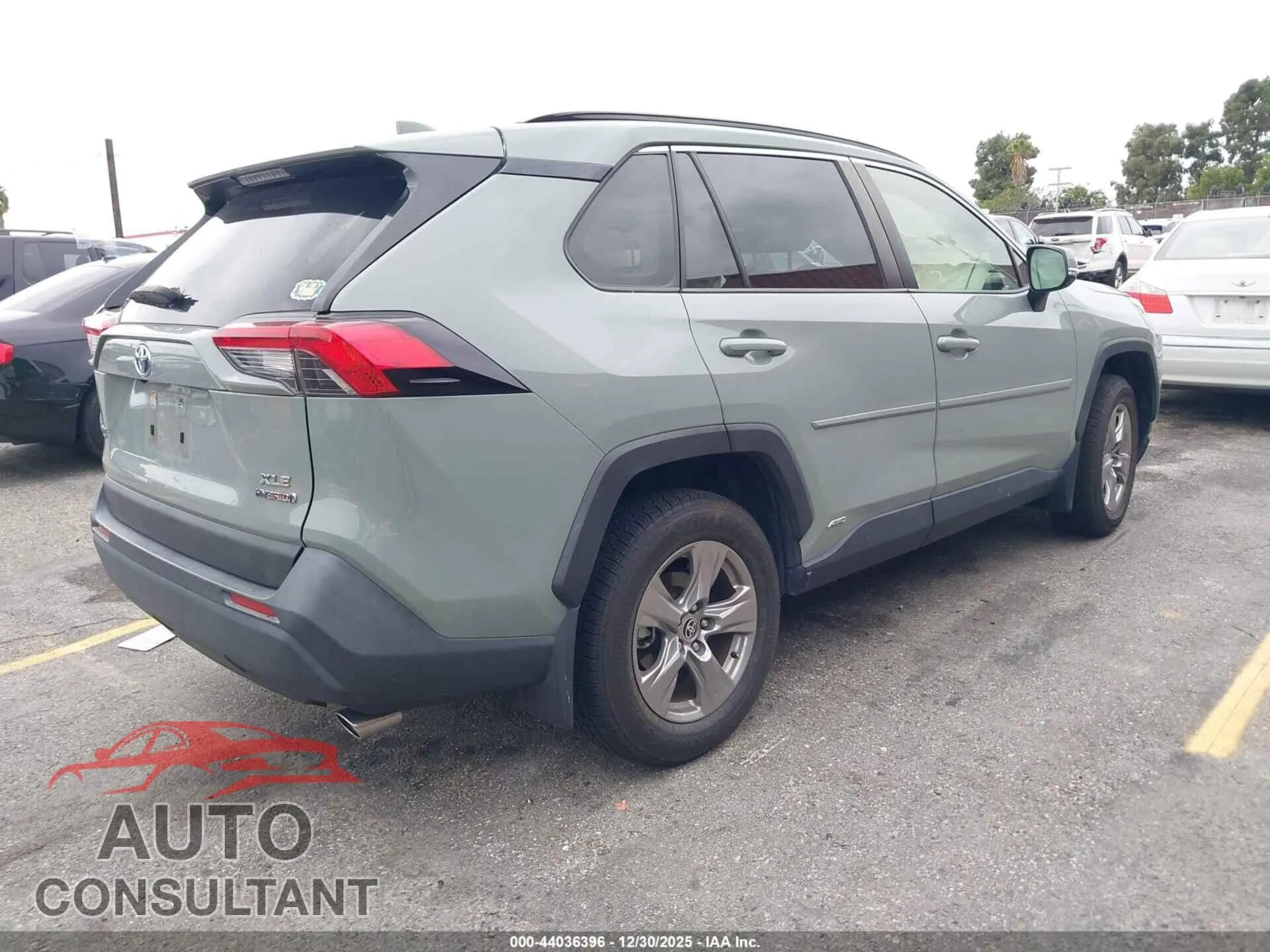 2022 TOYOTA RAV4 HYBRID Damaged VIN JTMRWRFV9ND143560 – dashboard